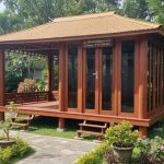 Gazebo Minimalis Modern Kayu Jati Dinding Kaca