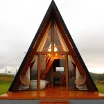 Rumah-Segitiga-Minimalis-Modern-Kayu-Jati