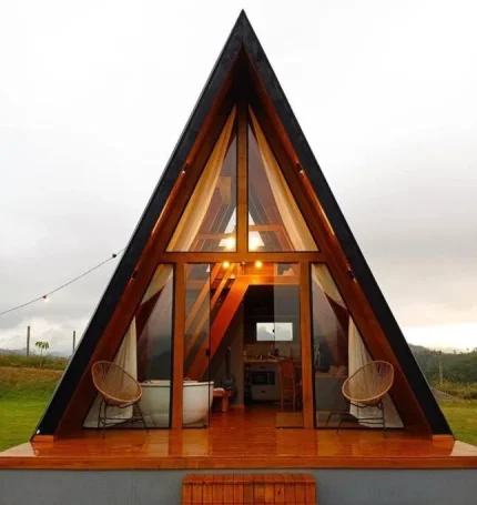 Rumah-Segitiga-Minimalis-Modern-Kayu-Jati
