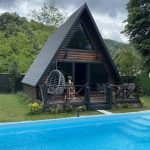Rumah-Segitiga-Minimalis-Modern-Kayu-Jati-5x7-Meter